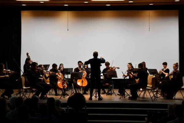 Orchester mit Ben Voce Orchester mit Ben Voce