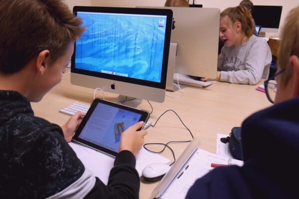 SCH_Digitalisierung_Laptop_Mac SCH_Digitalisierung_Laptop_Mac