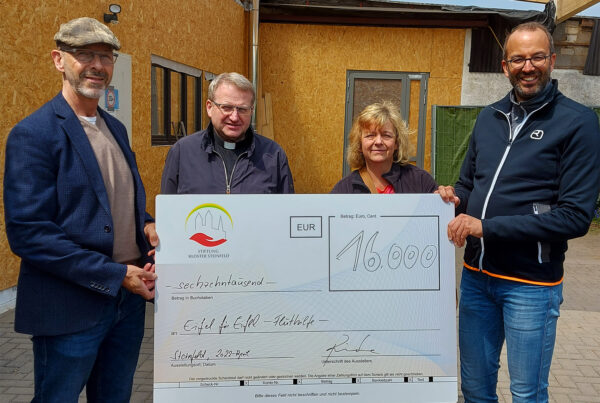 Eifel für Eifel Scheckübergabe 05_22