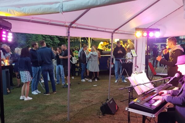 efff2fd4-15d1-462b-8097-049e4728c258 efff2fd4-15d1-462b-8097-049e4728c258